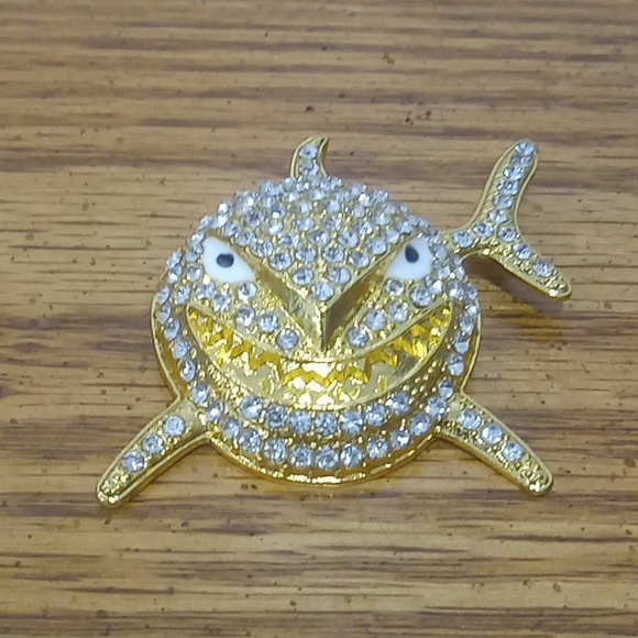 COPY - Iced Out shark pendant - Picture 2 of 4